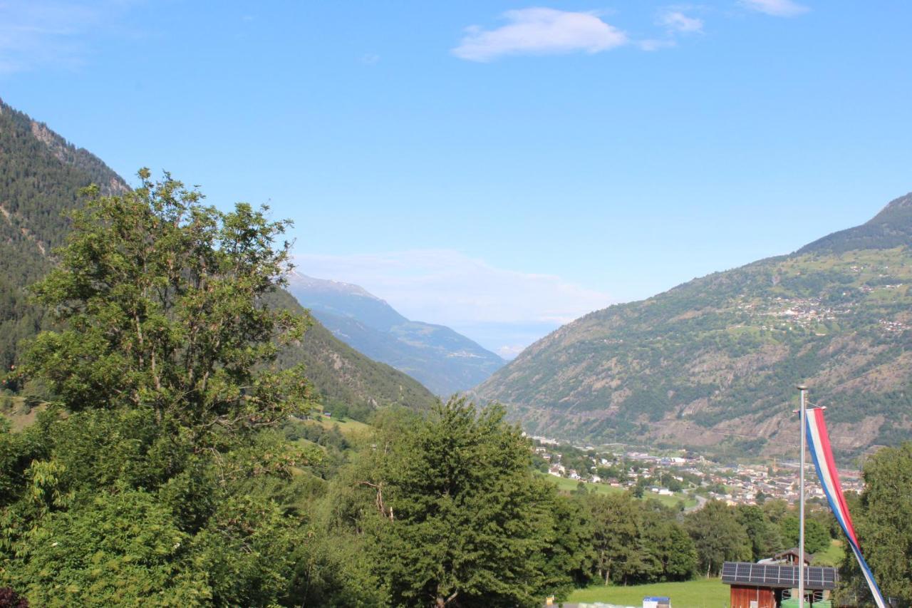 Chalet Esher Surrey Ried-Brig Εξωτερικό φωτογραφία