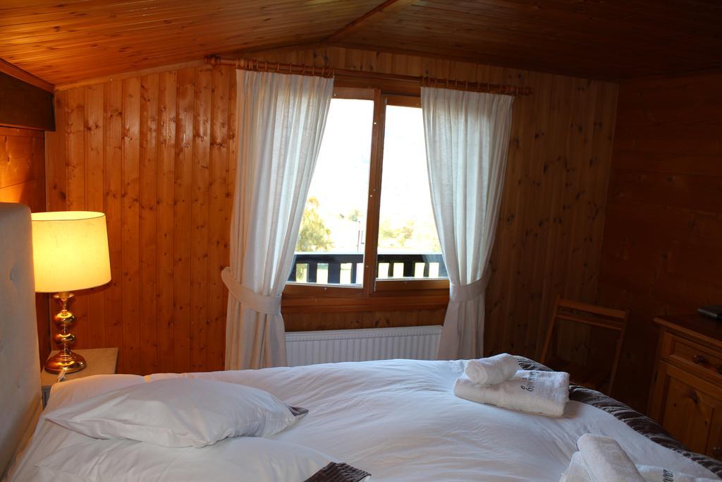 Chalet Esher Surrey Ried-Brig Εξωτερικό φωτογραφία