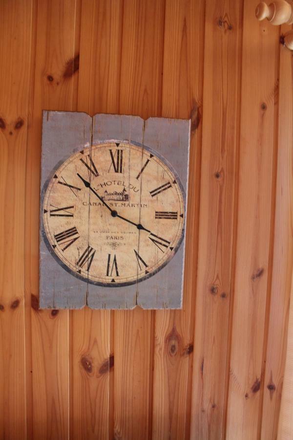 Chalet Esher Surrey Ried-Brig Εξωτερικό φωτογραφία